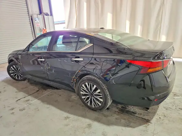 1N4BL4DV7RN364001 2024 NISSAN ALTIMA - Image 2