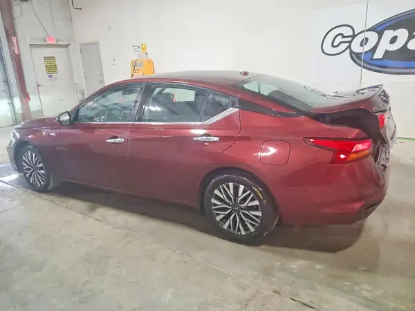1N4BL4DV7RN371370 2024 NISSAN ALTIMA - Image 2