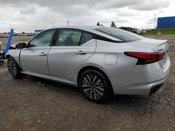 1N4BL4DV7RN377170 2024 NISSAN ALTIMA - Image 2