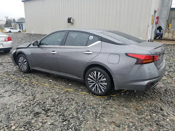 1N4BL4DV7RN378495 2024 NISSAN ALTIMA - Image 2