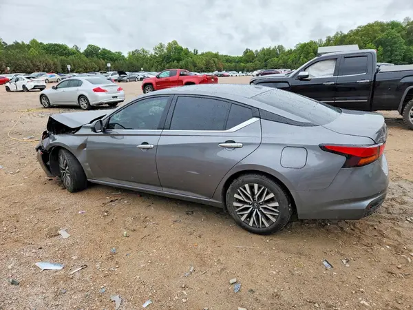 1N4BL4DV7RN383907 2024 NISSAN ALTIMA - Image 2