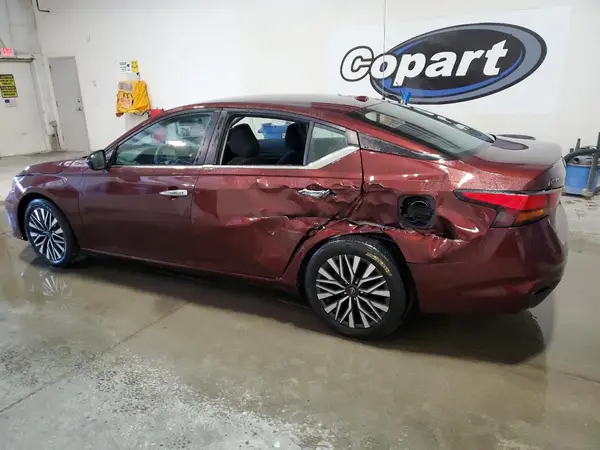 1N4BL4DV7RN385978 2024 NISSAN ALTIMA - Image 2