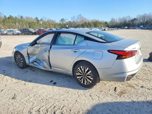 1N4BL4DV7RN393336 2024 NISSAN ALTIMA - Image 2