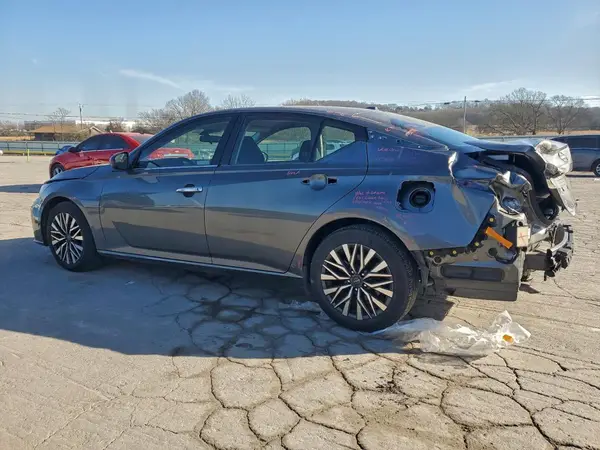 1N4BL4DV7RN401404 2024 NISSAN ALTIMA - Image 2
