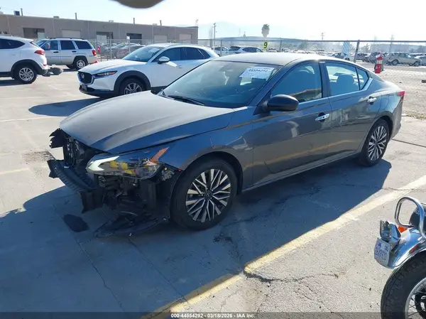 1N4BL4DV7RN403041 2024 NISSAN ALTIMA - Image 2