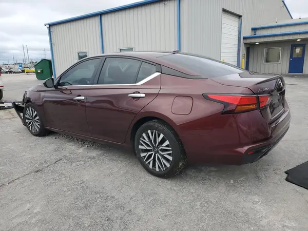 1N4BL4DV7RN406599 2024 NISSAN ALTIMA - Image 2