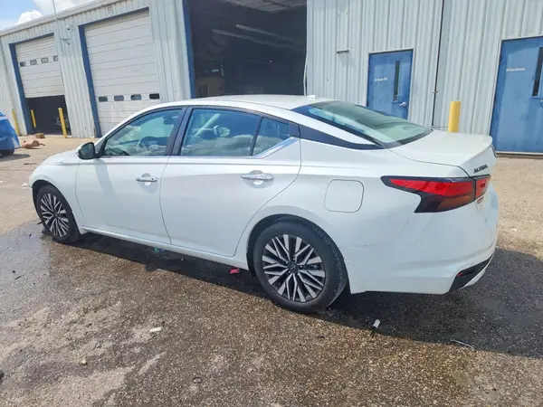 1N4BL4DV7RN408336 2024 NISSAN ALTIMA - Image 2