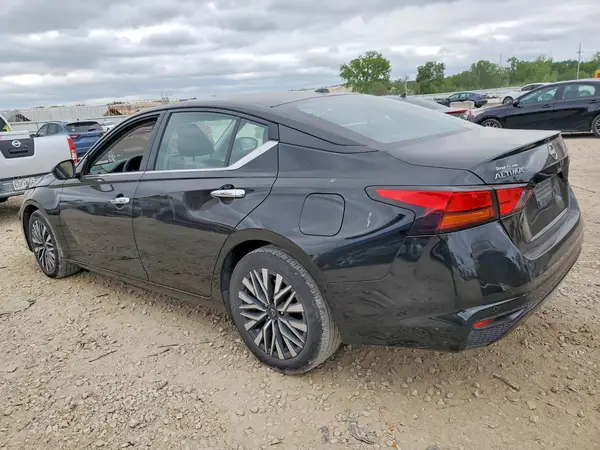 1N4BL4DV7RN417036 2024 NISSAN ALTIMA - Image 2