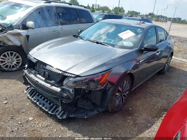 1N4BL4DV7RN423693 2024 NISSAN ALTIMA - Image 2