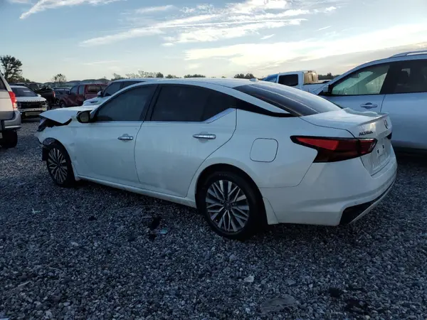 1N4BL4DV7RN427081 2024 NISSAN ALTIMA - Image 2