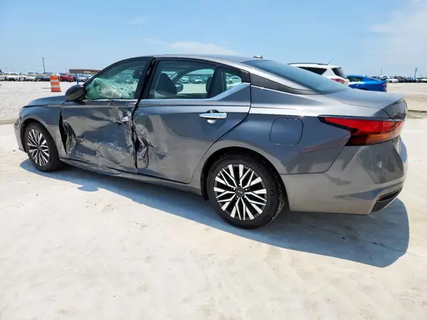 1N4BL4DV7RN431373 2024 NISSAN ALTIMA - Image 2