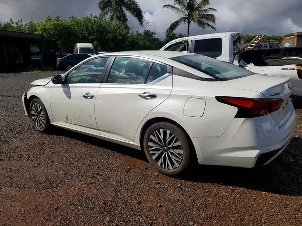 1N4BL4DV7SN301244 2025 NISSAN ALTIMA - Image 2