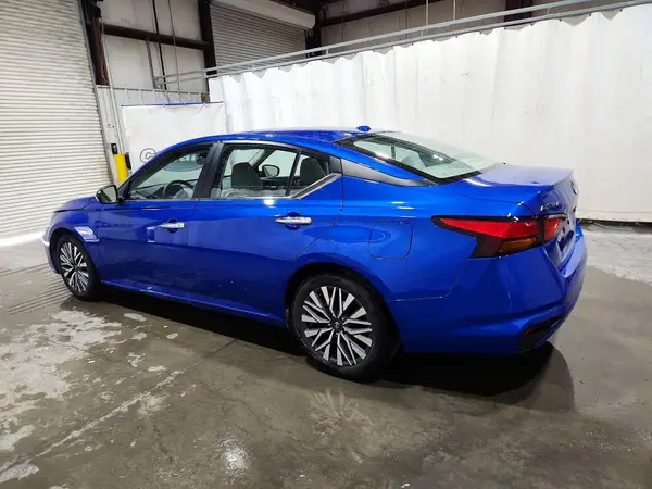 1N4BL4DV7SN304953 2025 NISSAN ALTIMA - Image 2