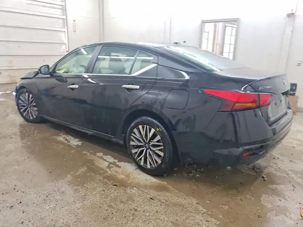 1N4BL4DV7SN307206 2025 NISSAN ALTIMA - Image 2