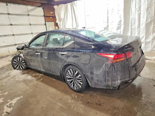 1N4BL4DV7SN307464 2025 NISSAN ALTIMA - Image 2
