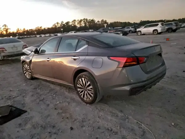 1N4BL4DV7SN315144 2025 NISSAN ALTIMA - Image 2
