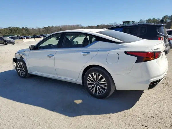 1N4BL4DV7SN319081 2025 NISSAN ALTIMA - Image 2
