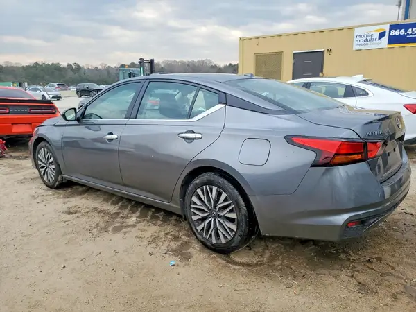 1N4BL4DV7SN320361 2025 NISSAN ALTIMA - Image 2