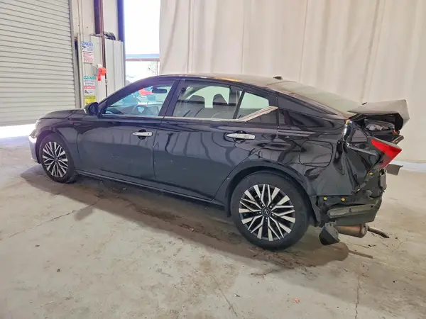 1N4BL4DV7SN322384 2025 NISSAN ALTIMA - Image 2