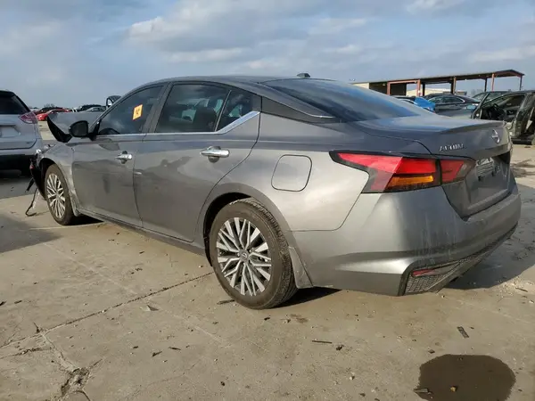 1N4BL4DV7SN331537 2025 NISSAN ALTIMA - Image 2