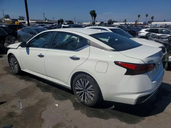 1N4BL4DV7SN332512 2025 NISSAN ALTIMA - Image 2