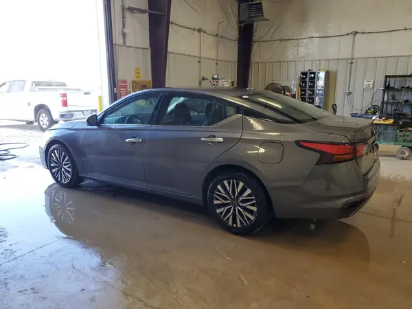 1N4BL4DV7SN338634 2025 NISSAN ALTIMA - Image 2