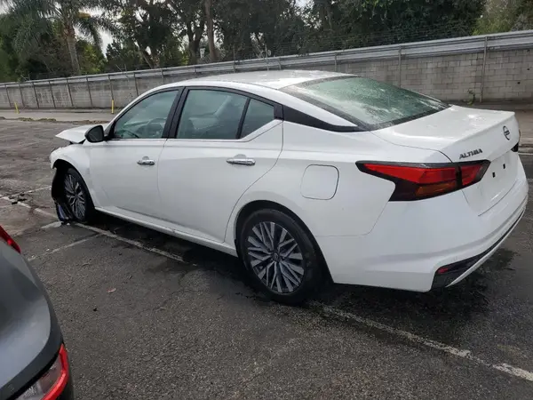 1N4BL4DV7SN351125 2025 NISSAN ALTIMA - Image 2