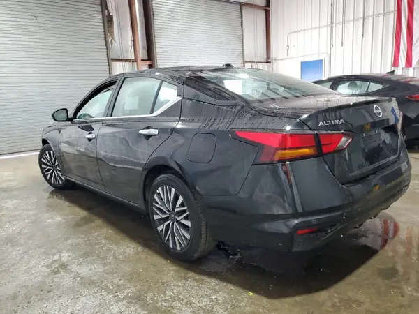 1N4BL4DV7SN352842 2025 NISSAN ALTIMA - Image 2