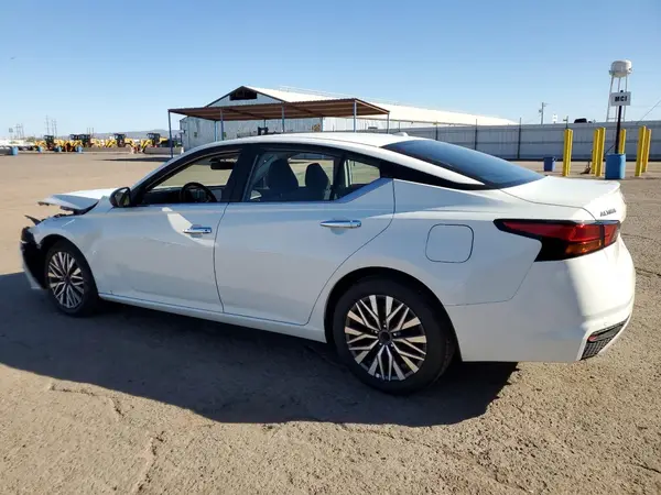 1N4BL4DV7SN358785 2025 NISSAN ALTIMA - Image 2