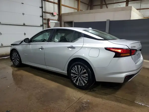 1N4BL4DV7SN366272 2025 NISSAN ALTIMA - Image 2