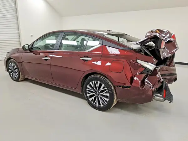 1N4BL4DV7SN368362 2025 NISSAN ALTIMA - Image 2