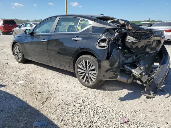 1N4BL4DV7SN368376 2025 NISSAN ALTIMA - Image 2