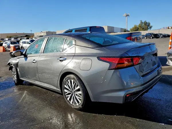 1N4BL4DV7SN368829 2025 NISSAN ALTIMA - Image 2