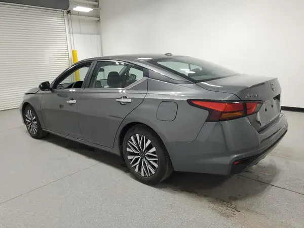 1N4BL4DV7SN368863 2025 NISSAN ALTIMA - Image 2