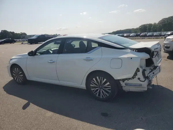 1N4BL4DV7SN369916 2025 NISSAN ALTIMA - Image 2