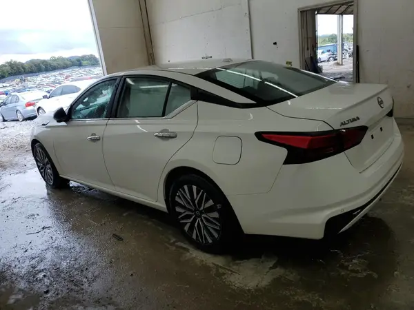 1N4BL4DV7SN372704 2025 NISSAN ALTIMA - Image 2
