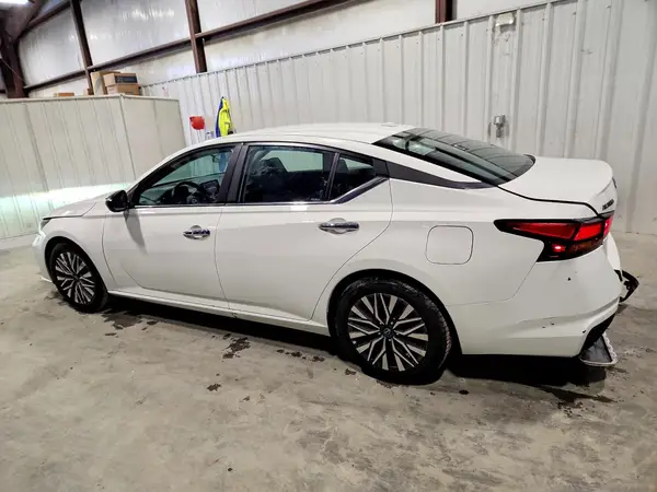 1N4BL4DV7SN376350 2025 NISSAN ALTIMA - Image 2