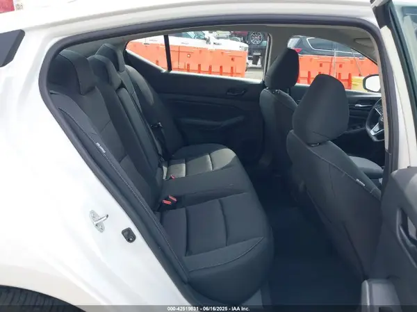 1N4BL4DV7SN377417 2025 NISSAN ALTIMA - Image 8