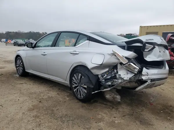 1N4BL4DV7SN377689 2025 NISSAN ALTIMA - Image 2