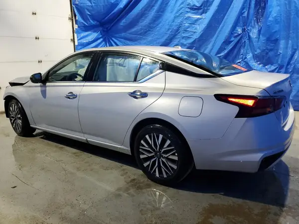 1N4BL4DV7SN378244 2025 NISSAN ALTIMA - Image 2