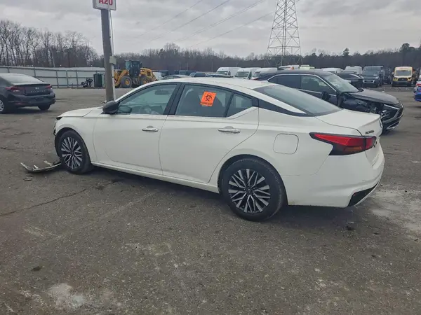 1N4BL4DV7SN379040 2025 NISSAN ALTIMA - Image 2