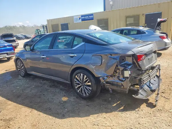 1N4BL4DV7SN380334 2025 NISSAN ALTIMA - Image 2