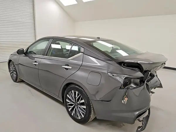 1N4BL4DV7SN381029 2025 NISSAN ALTIMA - Image 2