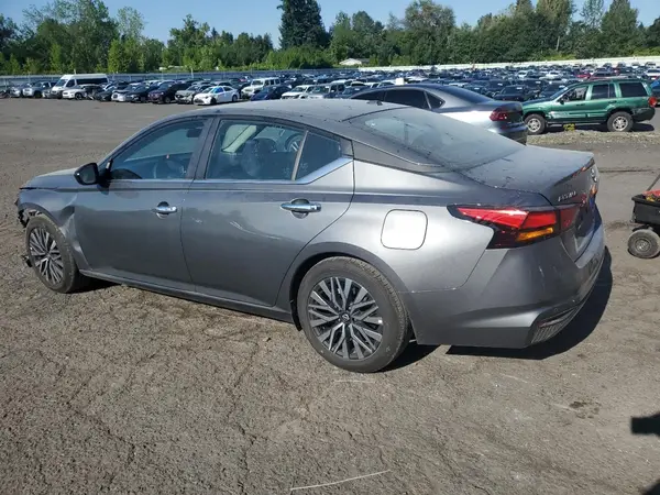 1N4BL4DV7SN382780 2025 NISSAN ALTIMA - Image 2