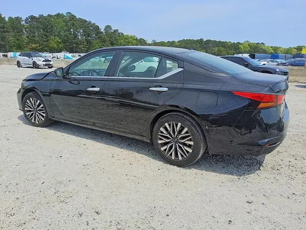 1N4BL4DV7SN383380 2025 NISSAN ALTIMA - Image 2