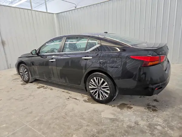 1N4BL4DV7SN385887 2025 NISSAN ALTIMA - Image 2