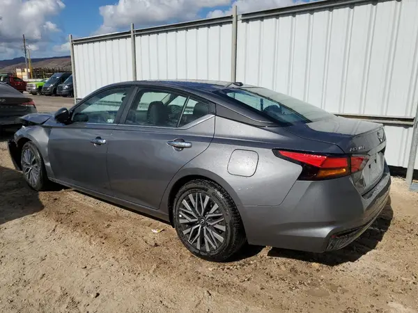 1N4BL4DV7SN388000 2025 NISSAN ALTIMA - Image 2