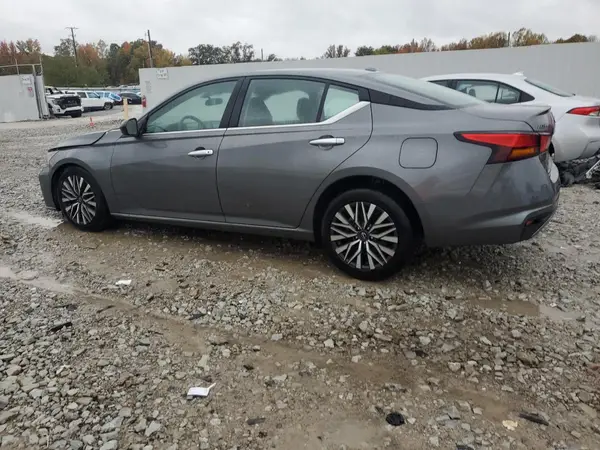 1N4BL4DV7SN388837 2025 NISSAN ALTIMA - Image 2