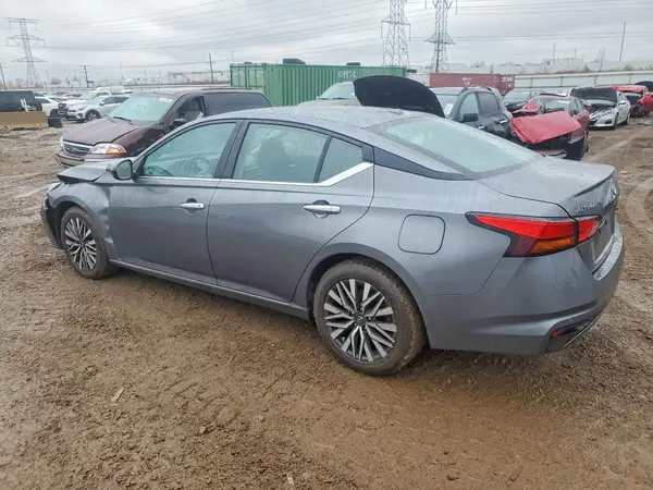 1N4BL4DV7SN389292 2025 NISSAN ALTIMA - Image 2