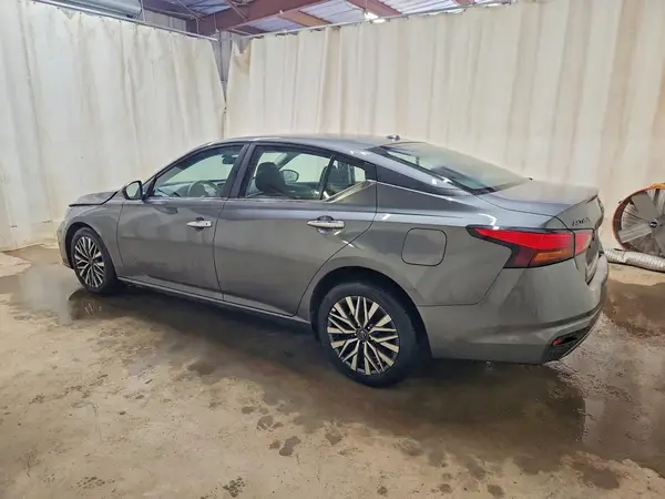 1N4BL4DV7SN389468 2025 NISSAN ALTIMA - Image 2